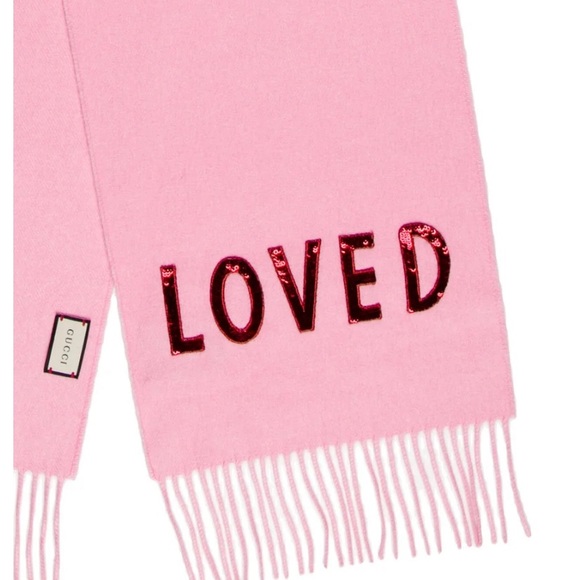NWOT Gucci Women's Rectangular Love Pink Sequin Cashmere Designer Fringe Scarf. - Picture 2 of 3
